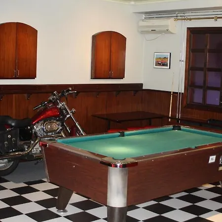 Hotelli-ravintola Siitari מלון *